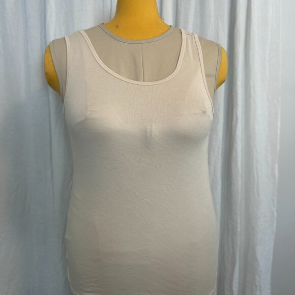 Two Amazon Basics tanks - Picture 5 of 7